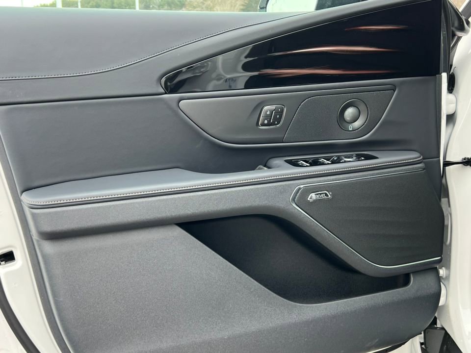 New 2026 Lincoln Nautilus Premier w/ Equipment Group 102A AWD/4WD image 13