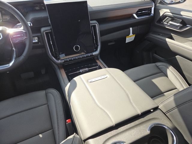 New 2025 GMC Yukon XL Denali w/ Sun & Power Step Package image 32