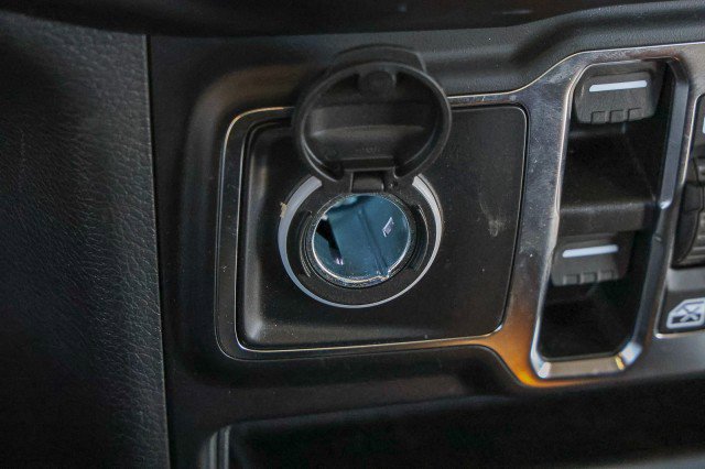 Used 2023 Jeep Wrangler Sahara AWD/4WD image 19