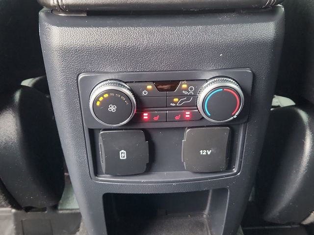 Used 2020 Ford Explorer XLT w/ Comfort Package image 32