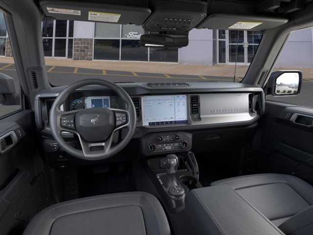 New 2025 Ford Bronco Badlands image 9