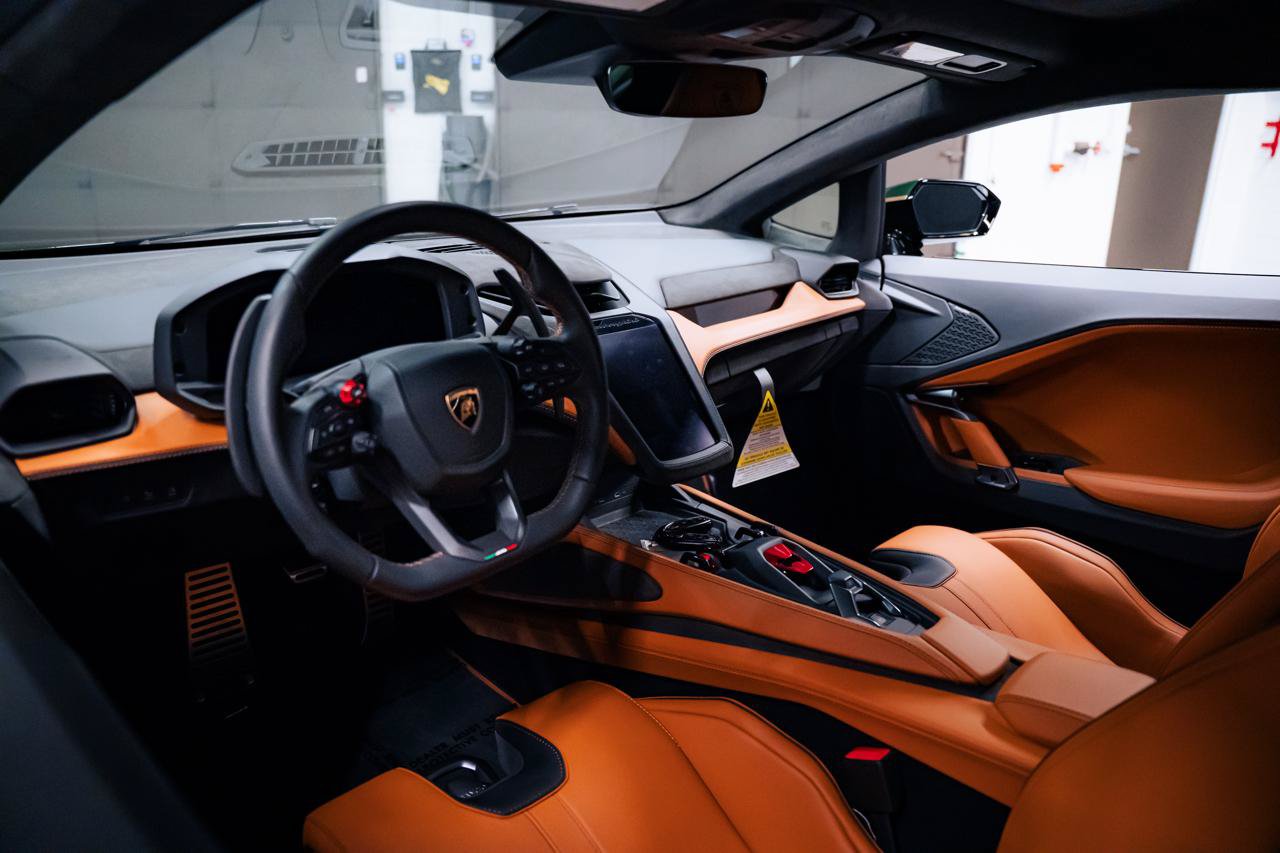 Used 2026 Lamborghini Temerario AWD/4WD image 33