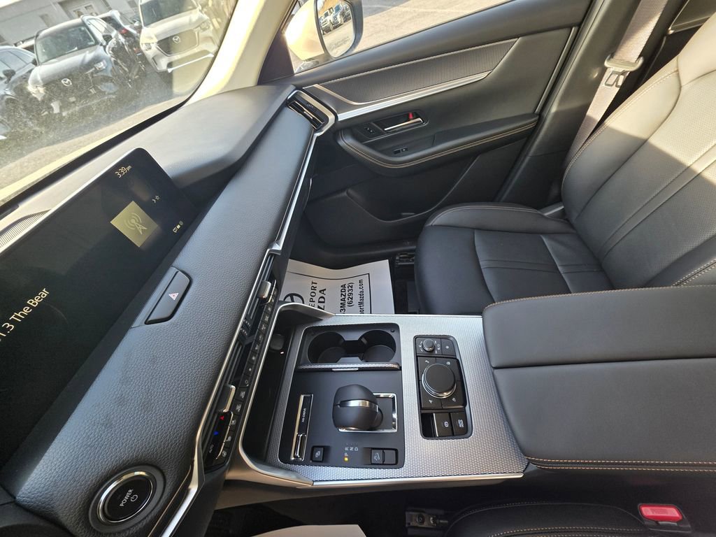 New 2026 MAZDA CX-90 Plug-In Hybrid w/ Preferred image 16
