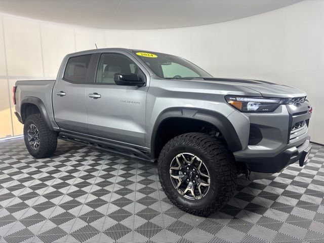 Used 2024 Chevrolet Colorado ZR2 w/ ZR2 Convenience Package III AWD/4WD image 36
