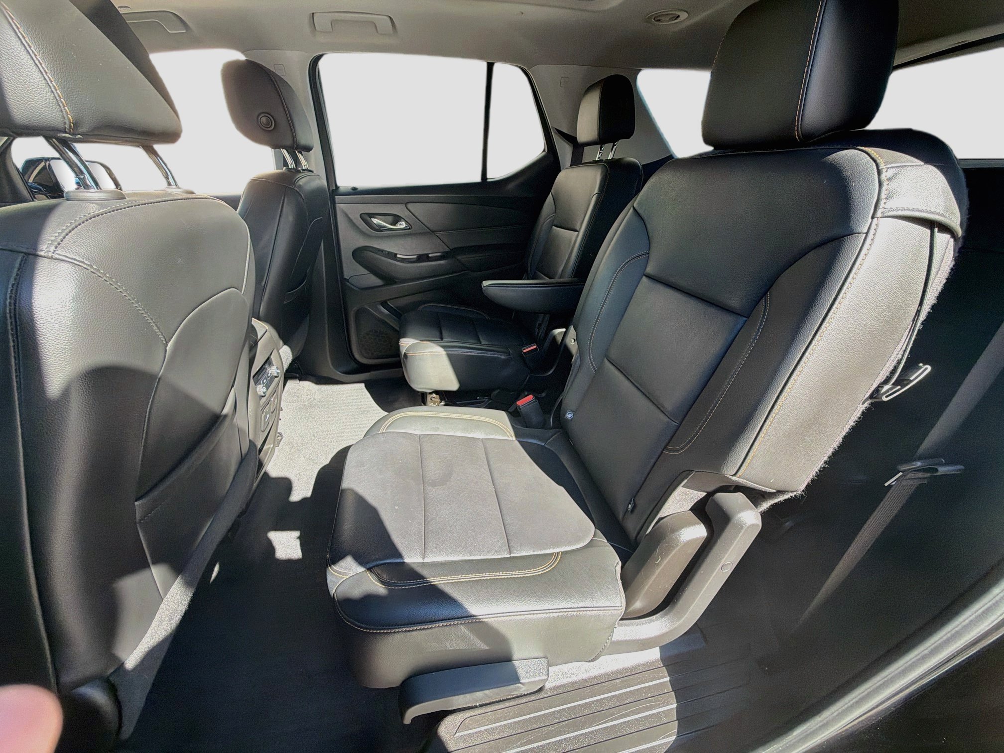 Used 2020 Chevrolet Traverse LT w/ LT Premium Package FWD image 25