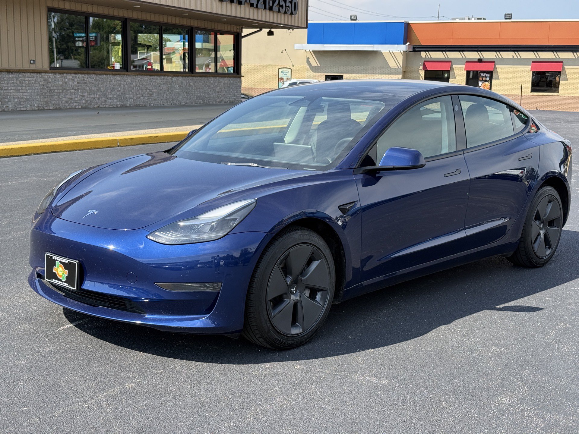 Used 2023 Tesla Model 3 Standard Range RWD image 4