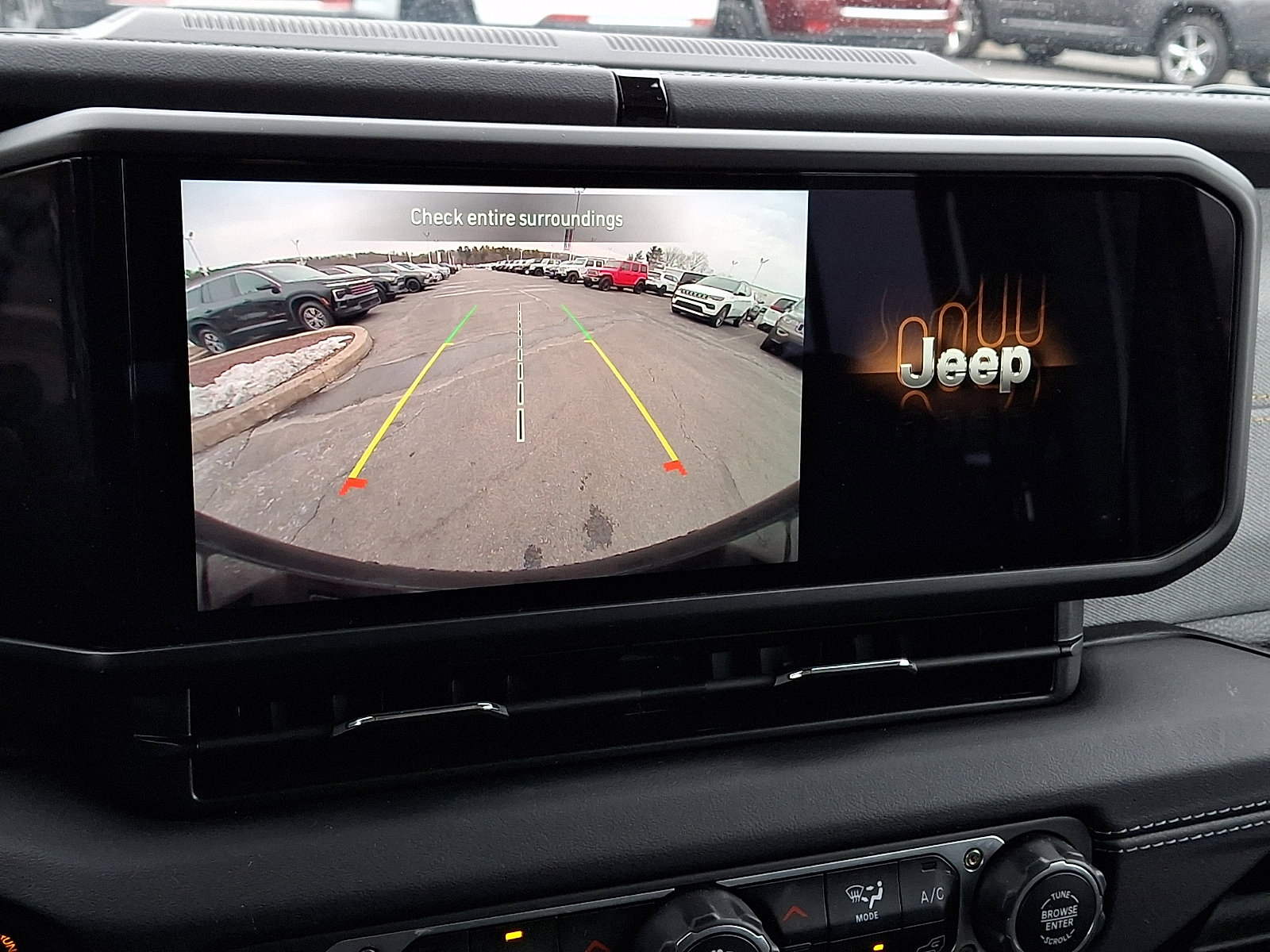 Certified 2025 Jeep Wrangler Unlimited Sahara w/ Safety Group image 17