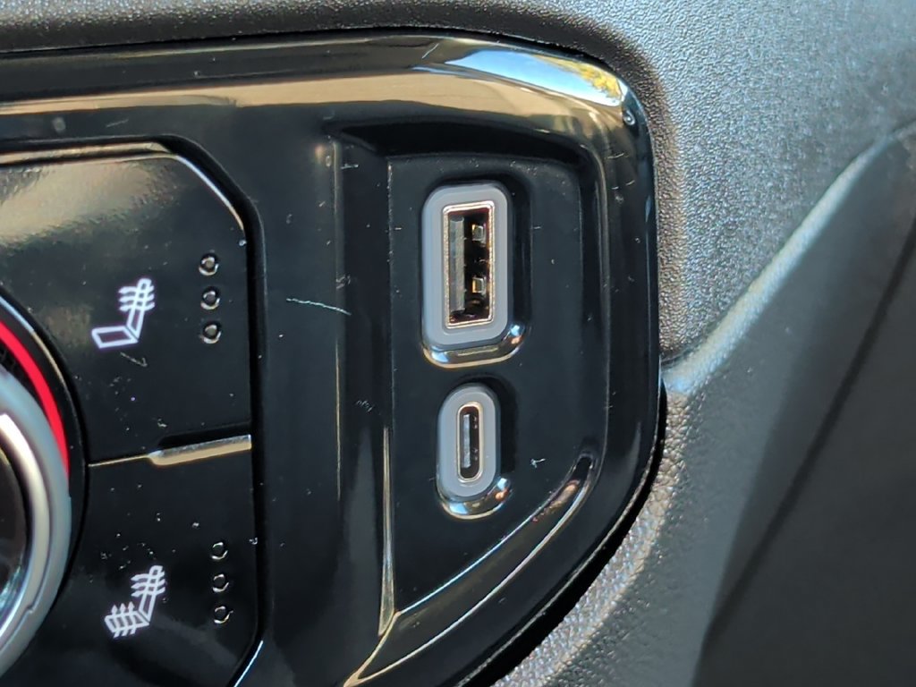 Used 2025 Chevrolet Silverado 1500 LT AWD/4WD image 28