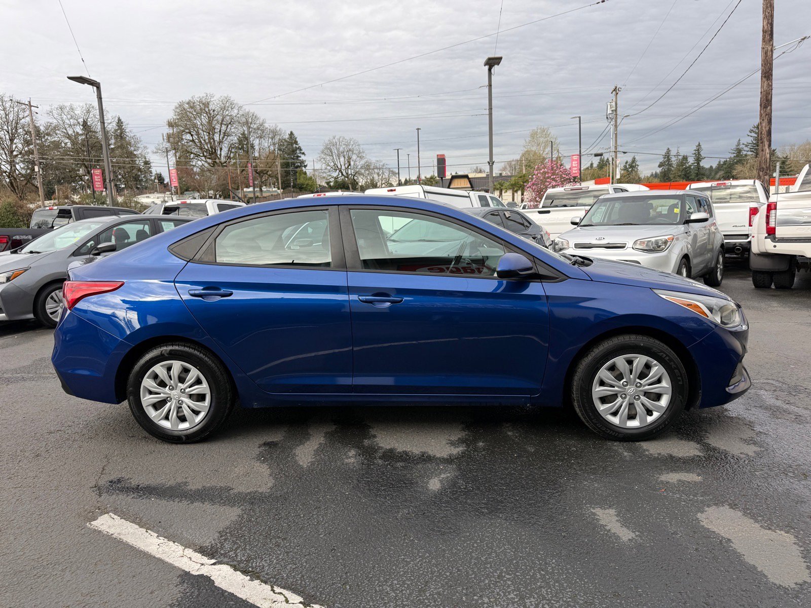 Used 2021 Hyundai Accent SE FWD image 6