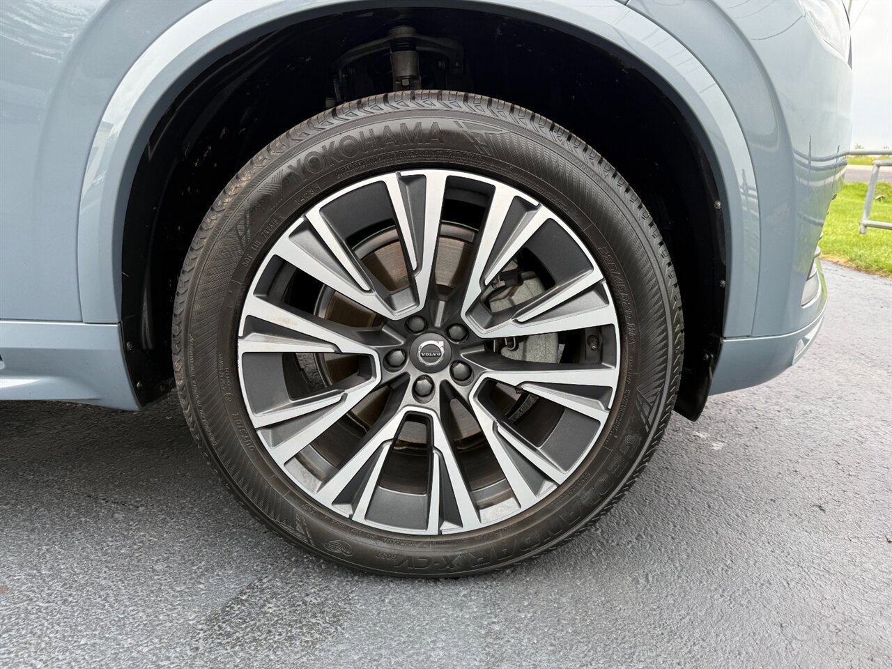 Used 2020 Volvo XC90 T5 Momentum w/ Protection Package Premier AWD/4WD image 32