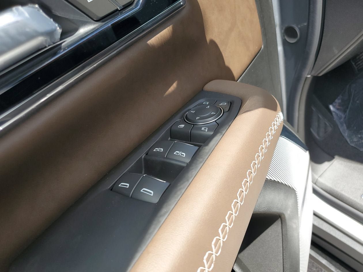 New 2026 GMC Yukon XL Denali Ultimate AWD/4WD image 18