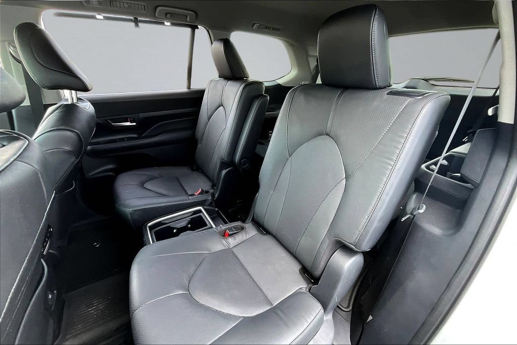 Used 2024 Toyota Grand Highlander AWD Hybrid image 18