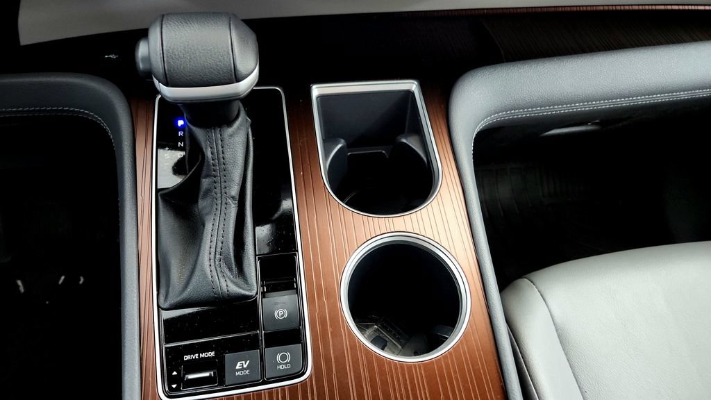 Certified 2023 Toyota Sienna XLE AWD/4WD image 30