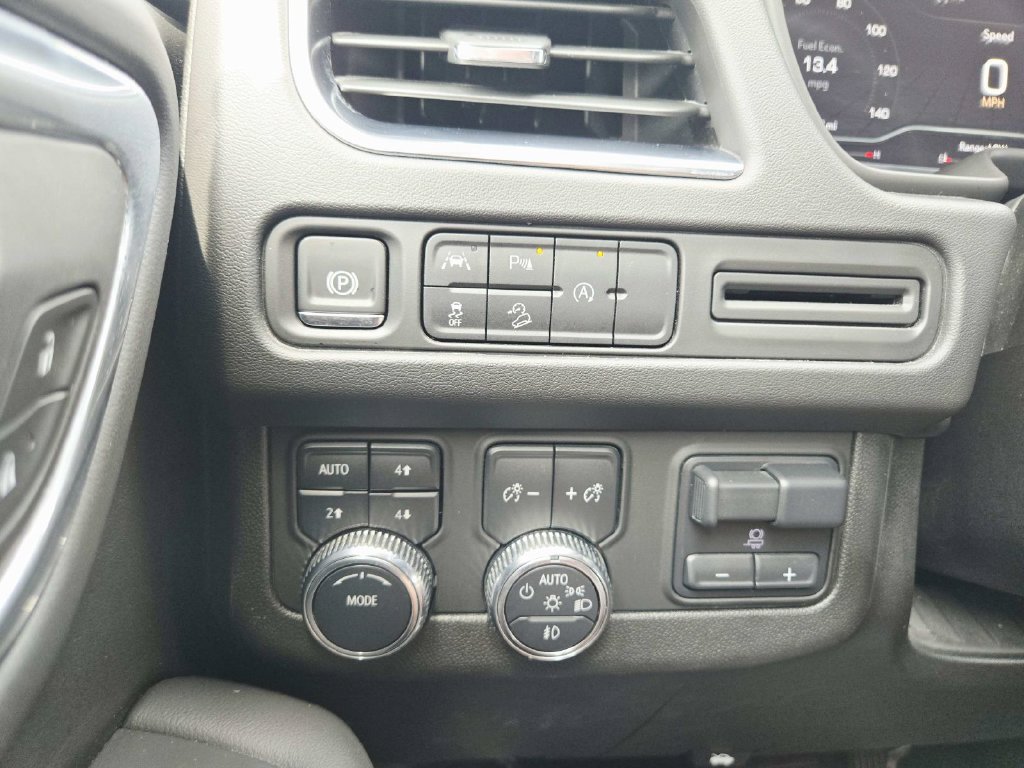 Used 2024 GMC Yukon AT4 w/ Max Trailering Package AWD/4WD image 36