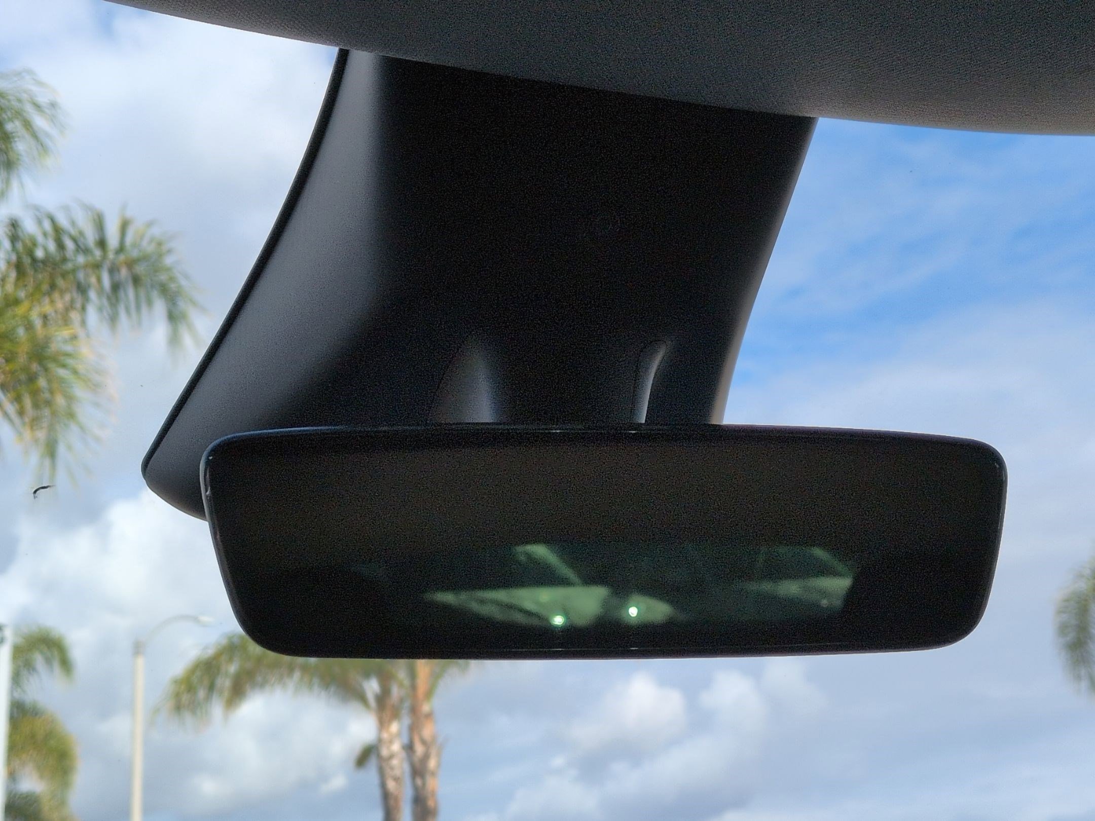 Used 2024 Tesla Model Y 2WD image 27