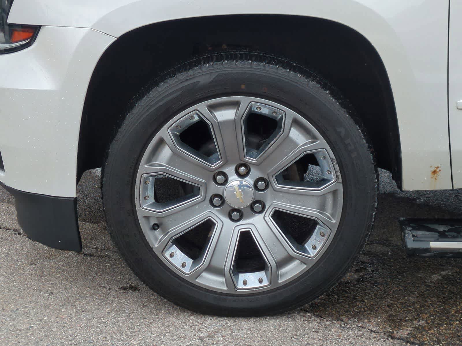 Used 2018 Chevrolet Tahoe Premier AWD/4WD image 14