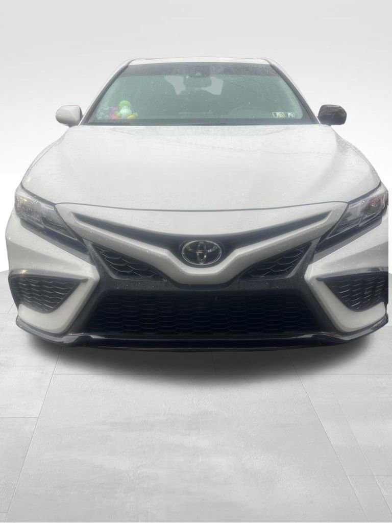 Used 2022 Toyota Camry SE w/ Cold Weather Package image 24