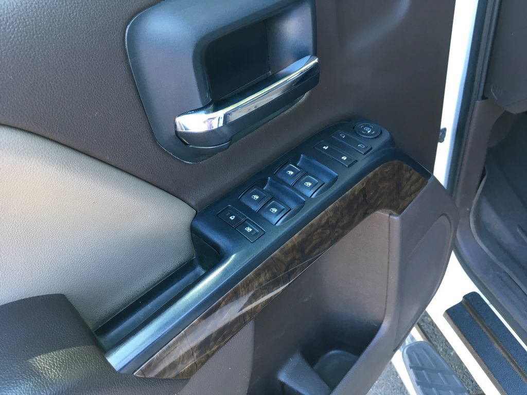 Used 2017 Chevrolet Silverado 1500 LT w/ All Star Edition AWD/4WD image 20