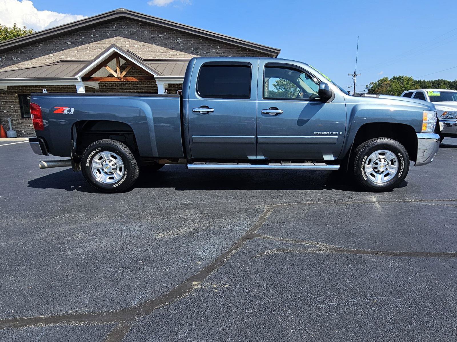 Used 2008 Chevrolet Silverado 2500 LTZ w/ Safety Package AWD/4WD image 23