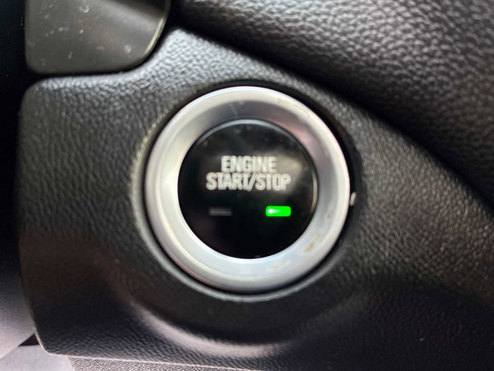 Used 2020 Chevrolet Equinox LT image 17