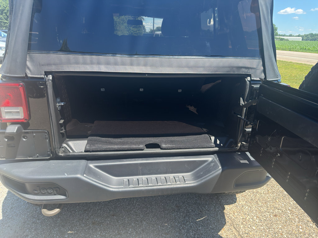 Used 2018 Jeep Wrangler Unlimited Sport AWD/4WD image 34