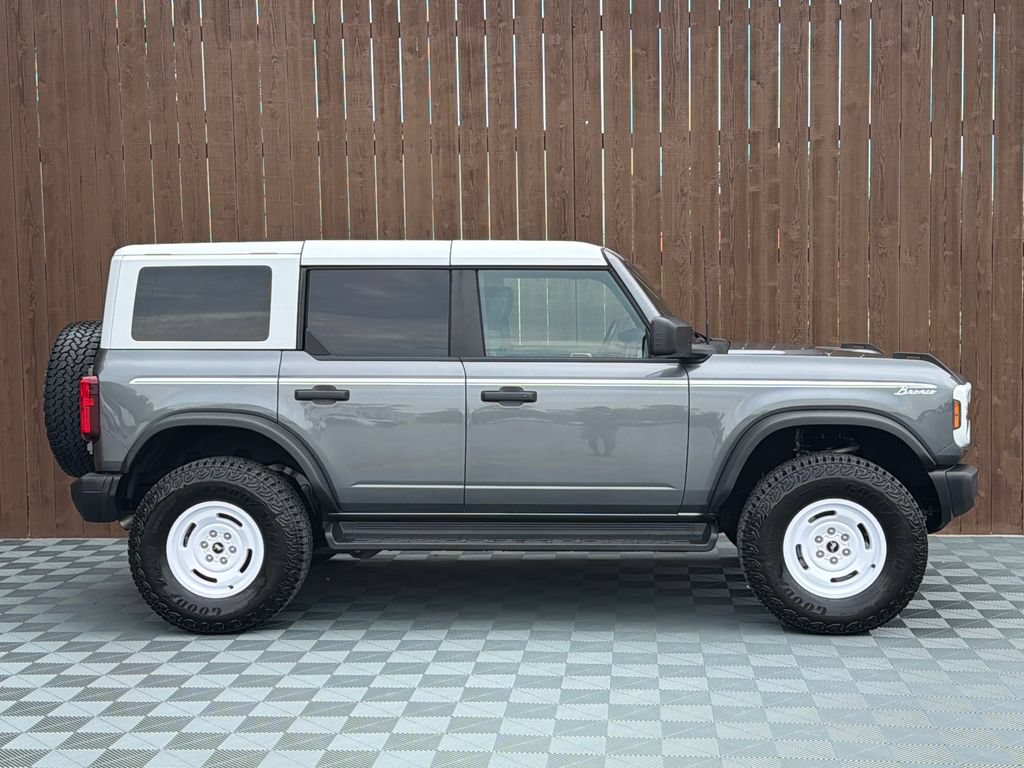 Used 2025 Ford Bronco Heritage Edition AWD/4WD image 13