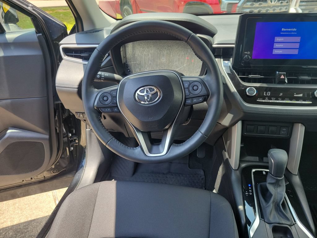 Certified 2025 Toyota Corolla Cross LE FWD image 16