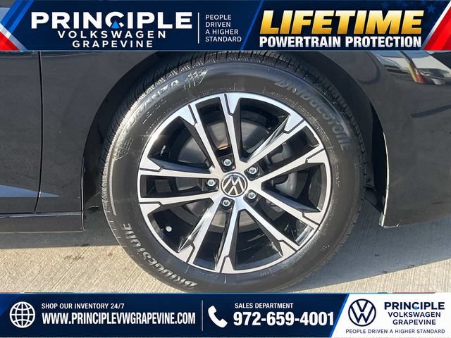 Used 2023 Volkswagen Jetta Sport FWD image 3