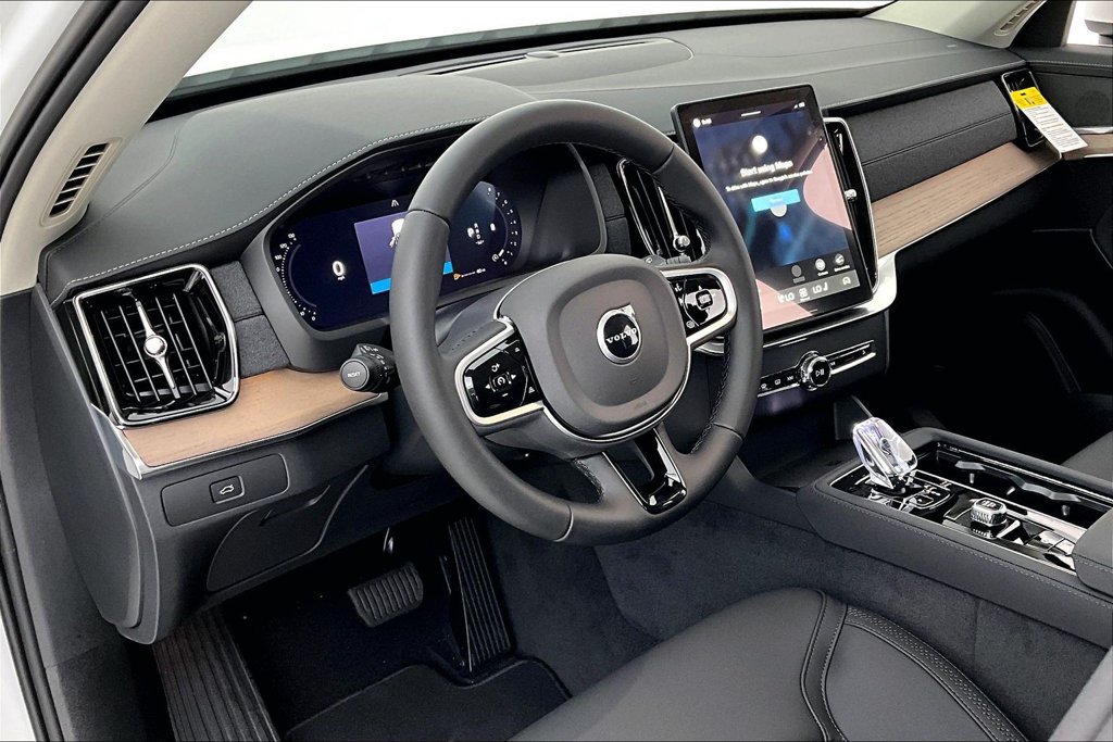 New 2026 Volvo XC90 B5 Plus AWD/4WD image 25