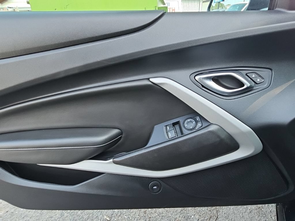 Used 2020 Chevrolet Camaro LT RWD image 22