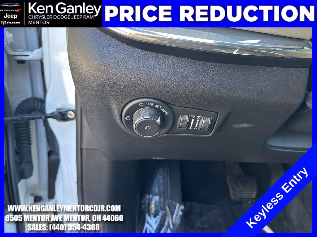 Used 2023 Jeep Compass Limited w/ Sun and Sound Group AWD/4WD image 15
