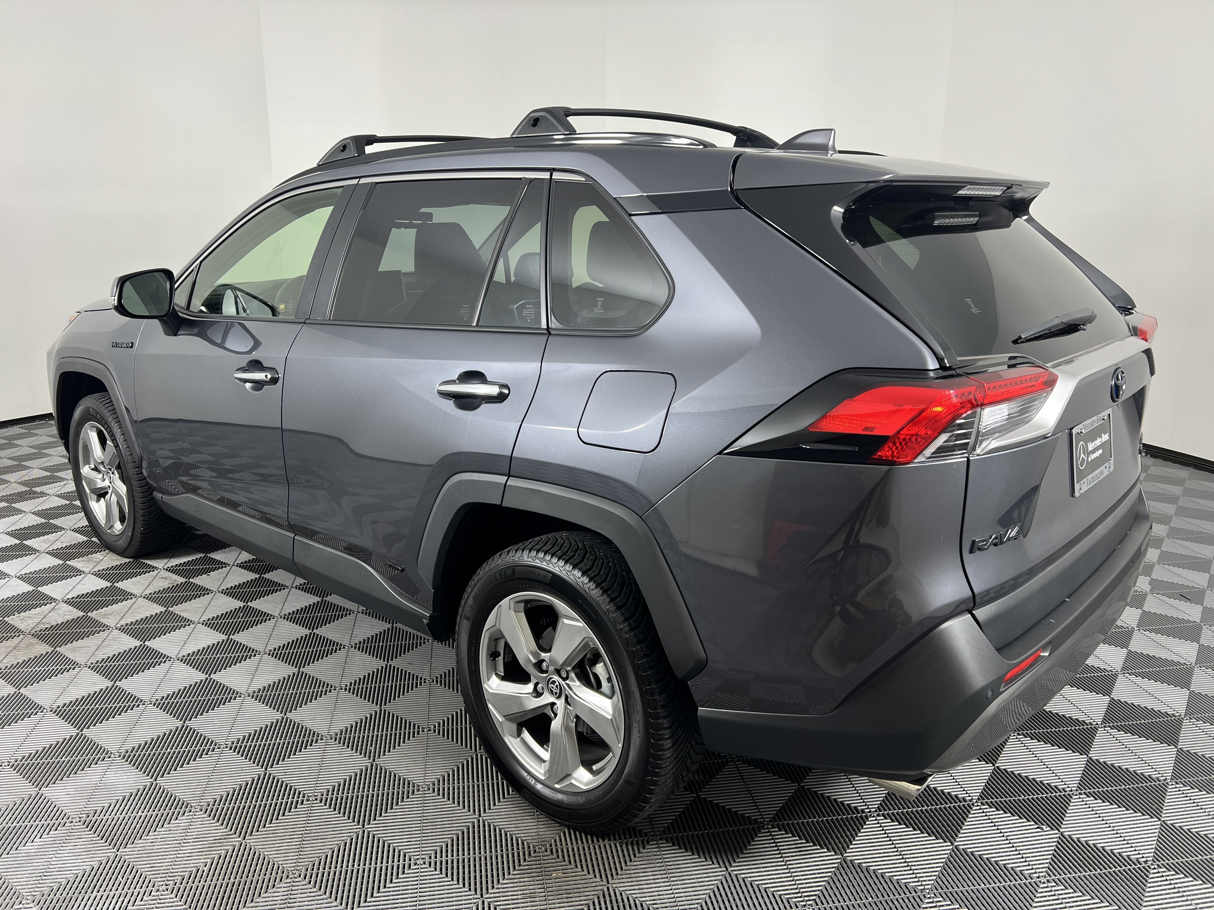 Used 2020 Toyota RAV4 Limited image 10