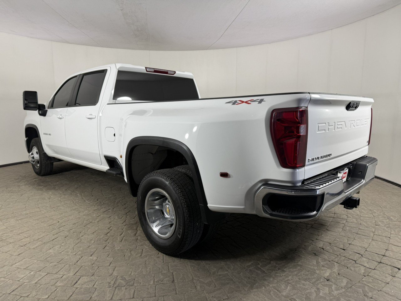 Used 2025 Chevrolet Silverado 3500 LT AWD/4WD image 6
