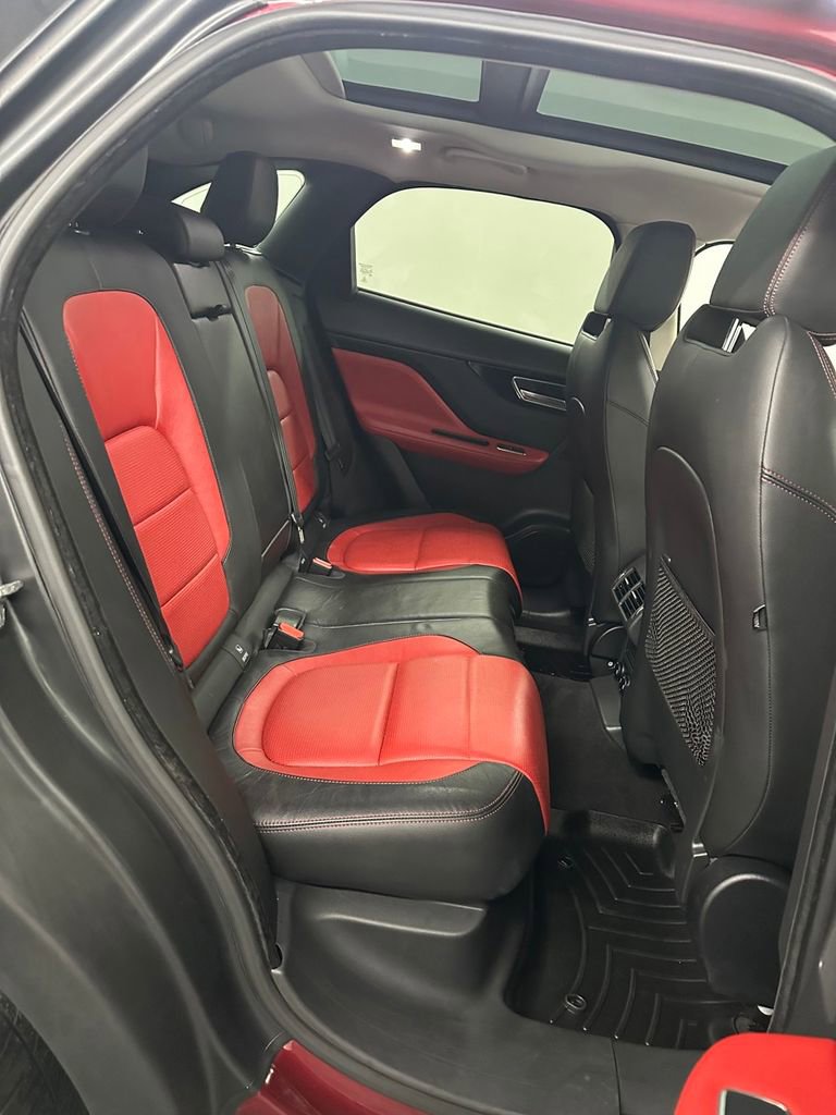 Used 2017 Jaguar F-PACE R-Sport image 30