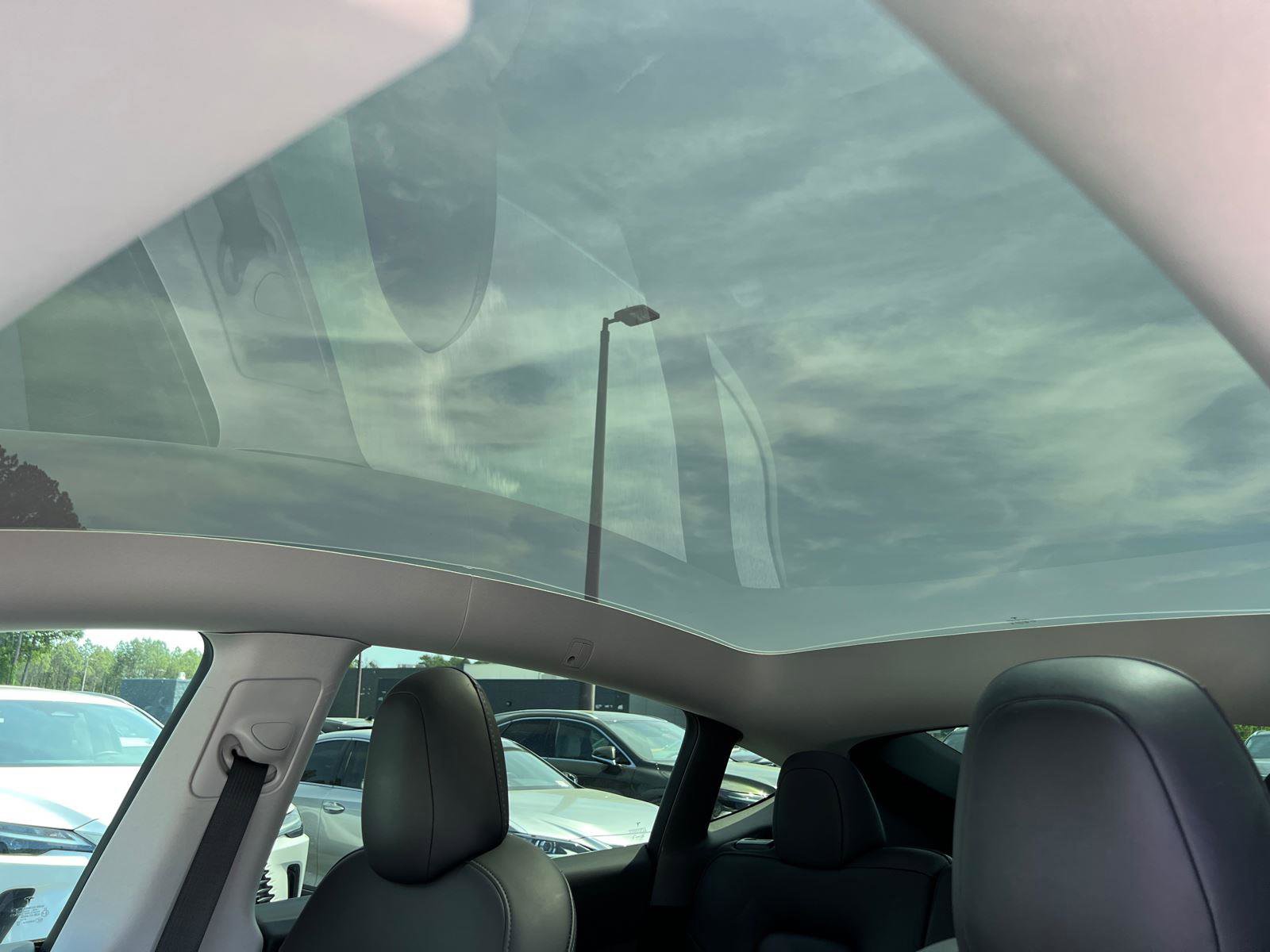 Used 2023 Tesla Model Y Performance image 31