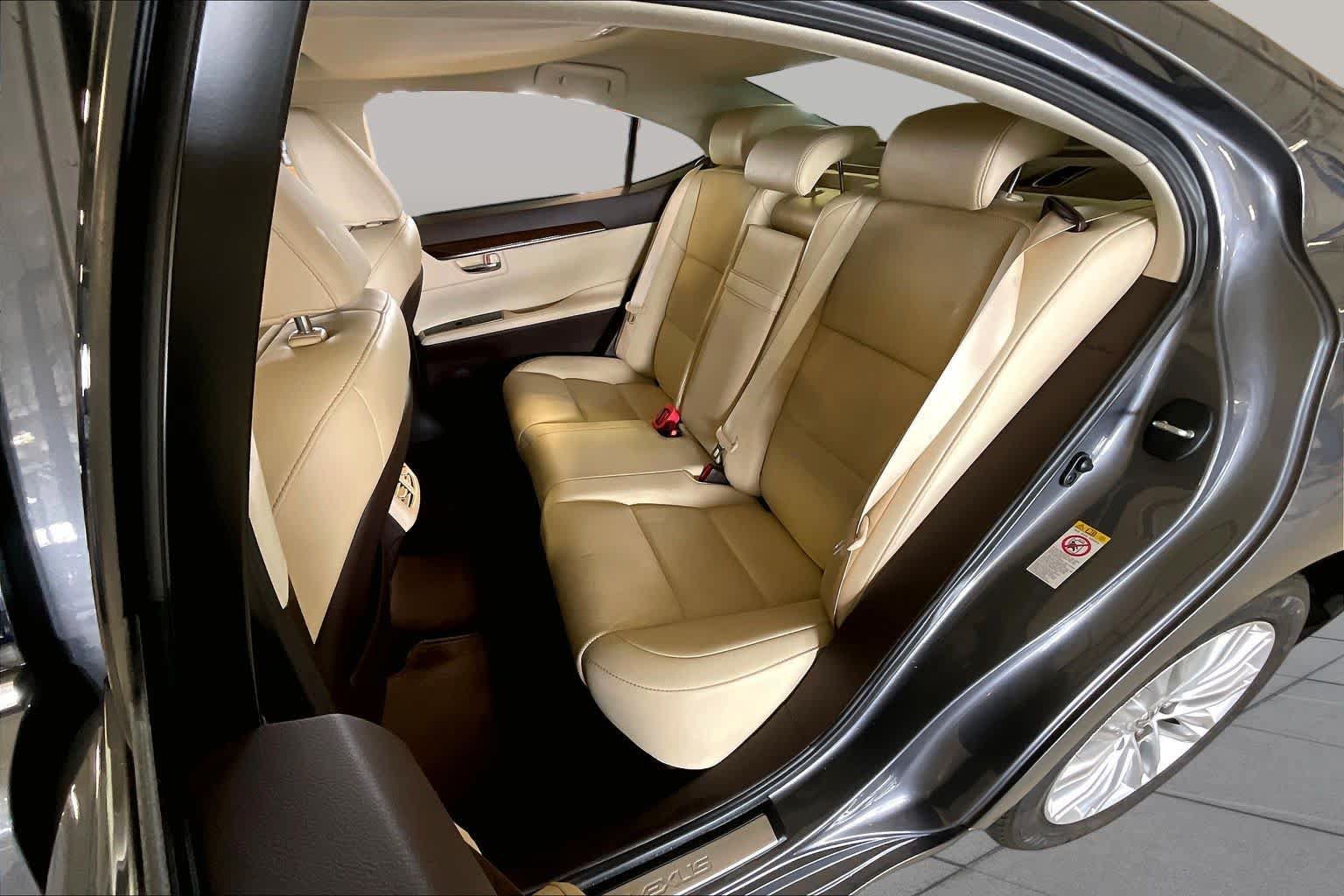 Used 2017 Lexus ES 350 w/ Premium Package FWD image 19
