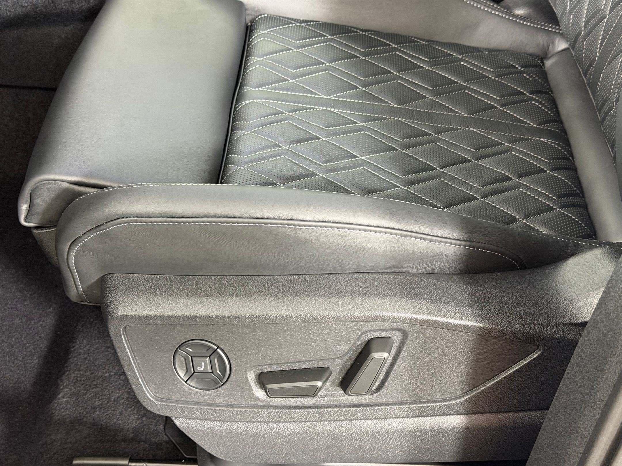 New 2026 Audi SQ5 Premium Plus AWD/4WD image 15