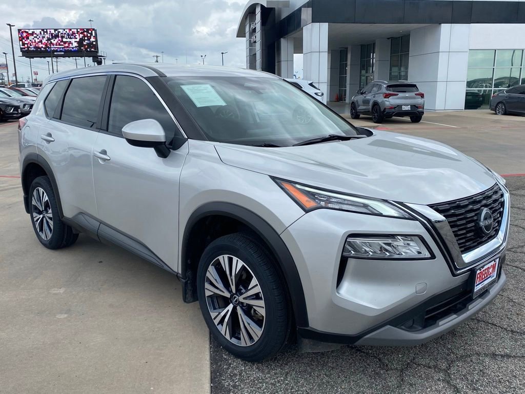 Used 2023 Nissan Rogue SV image 7