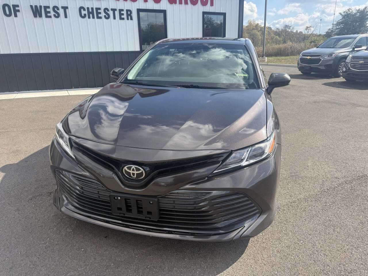 Used 2018 Toyota Camry LE image 2