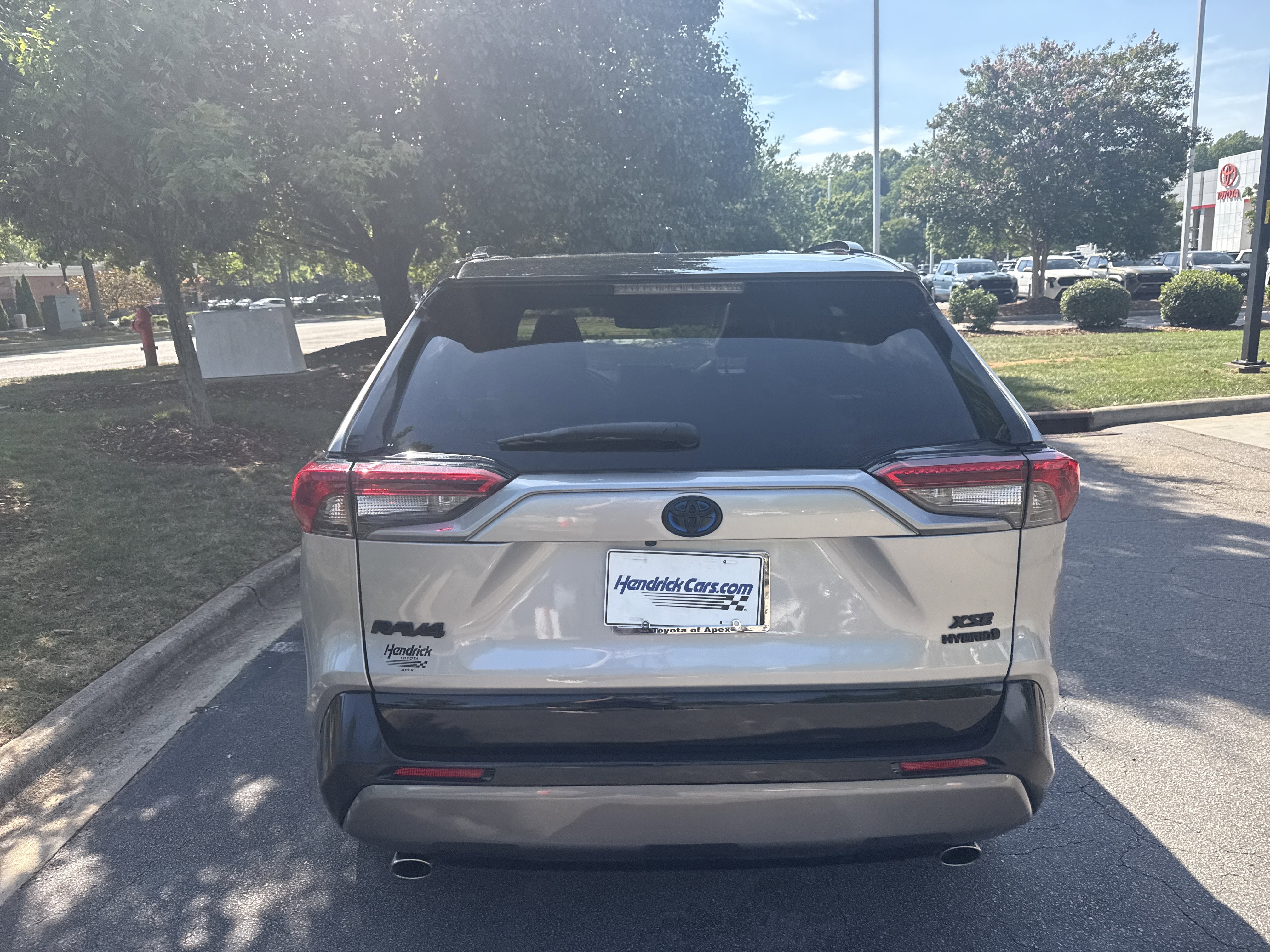 Used 2020 Toyota RAV4 XSE w/ Protection Package AWD/4WD image 5