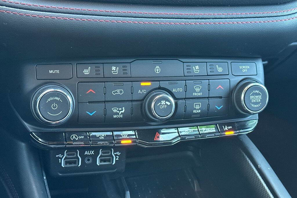 Used 2025 Dodge Durango GT image 20