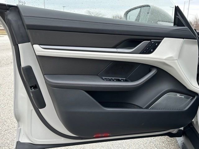 New 2024 Porsche Taycan Turbo S image 11