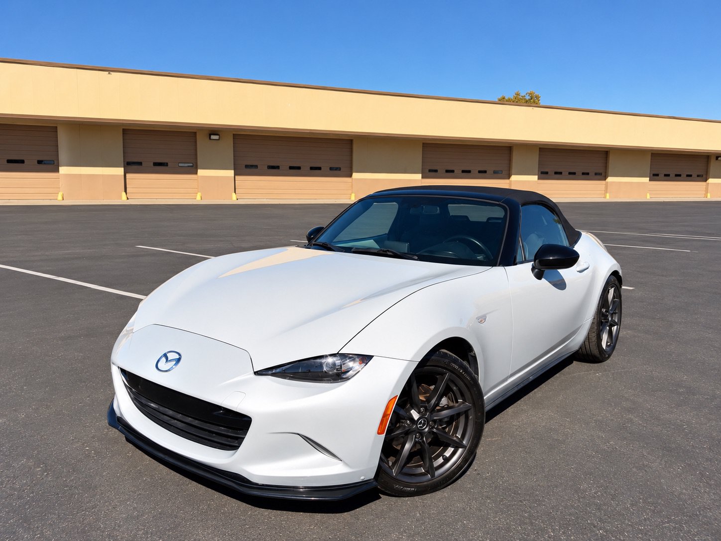 Used 2016 MAZDA MX-5 Miata Club RWD image 3
