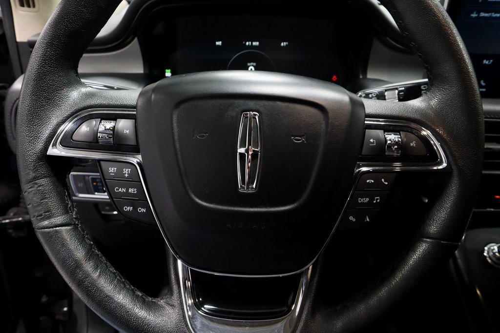 Used 2022 Lincoln Nautilus FWD w/ Premium Package image 32