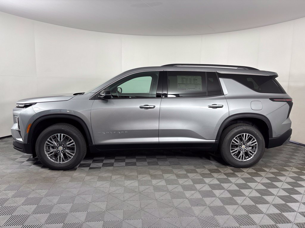 New 2027 Chevrolet Traverse LT w/ LPO, Floor Liner Package FWD image 2
