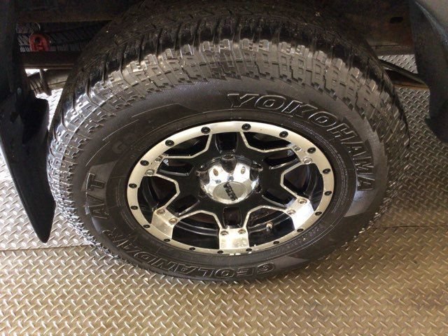 Used 2011 Toyota Tacoma 4x4 Access Cab V6 w/ TRD Sport Pkg image 30