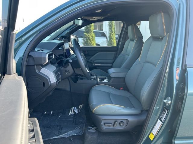 Used 2025 Toyota 4Runner Trailhunter AWD/4WD image 22