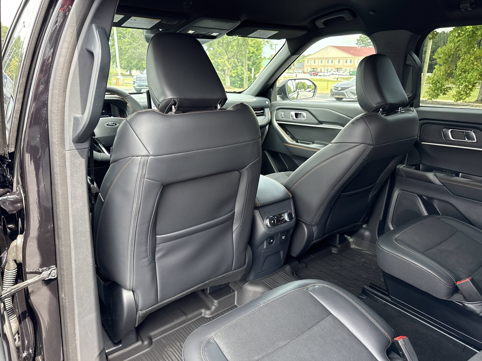 Used 2026 Ford Explorer Tremor w/ Tremor Convenience Package AWD/4WD image 19