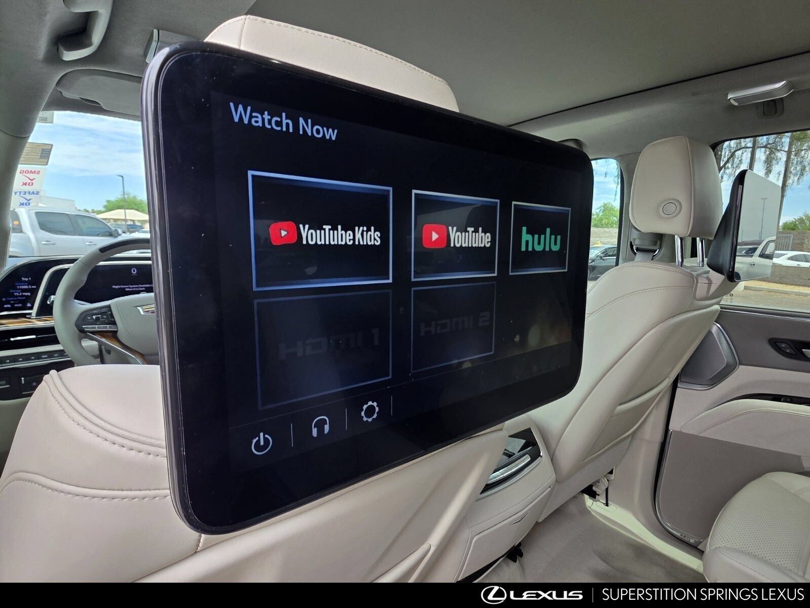 Used 2024 Cadillac Escalade Premium Luxury Platinum w/ Heavy-Duty Trailer Package AWD/4WD image 27