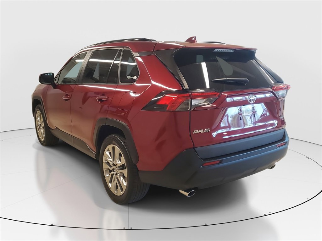 Used 2019 Toyota RAV4 XLE Premium image 5